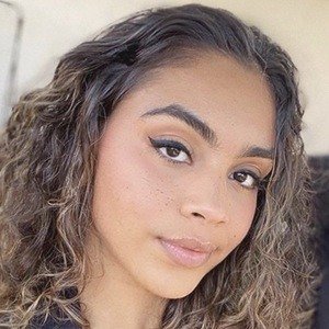 Taylor Giavasis image 5