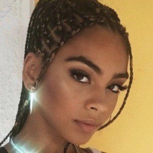 Taylor Giavasis image 8