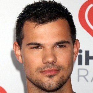 Taylor Lautner, 33 (電影演員)