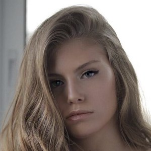 Taylor Malkov, 23 (Instagram Star)