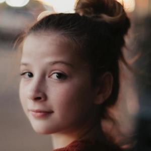 Taylor Paige Henderson, 18 (电影女演员)