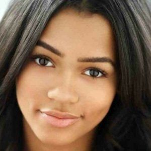 Taylor Russell, 31 (TV Actress)