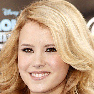 Taylor Spreitler, 32 (Телеактриса)