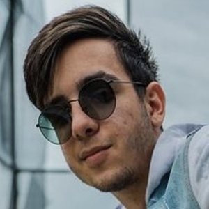Teafe, 25 (YouTube Star)