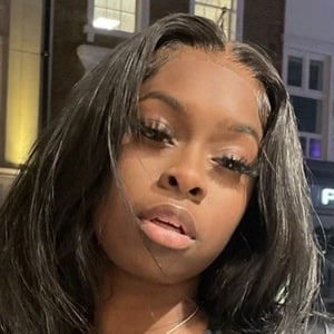 Teeshanece, 21 (YouTube Star)