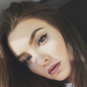 Terez Vebrova, 28 (YouTube明星)