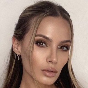 Tess Annique image 3