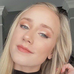 Tess Reinhart image 7
