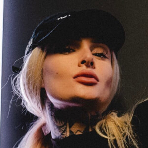 Tessa Lizz, 34 (Instagram Star)