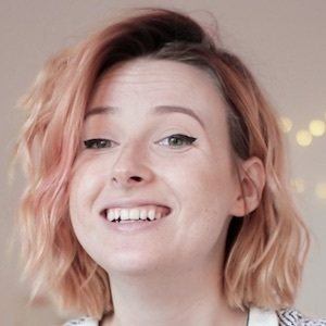 Tessa Violet, 33 (YouTube明星)