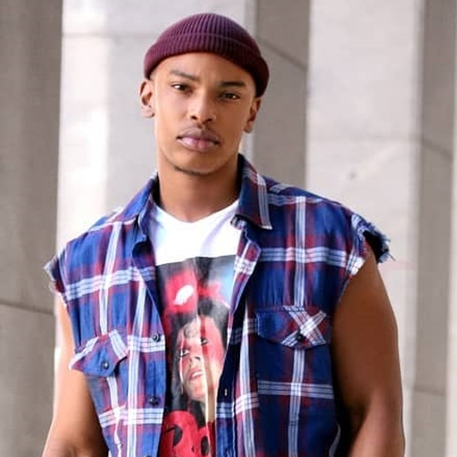 Thabang Molaba (TV Actor) - Age, Birthday, Bio, Facts, Family, Net