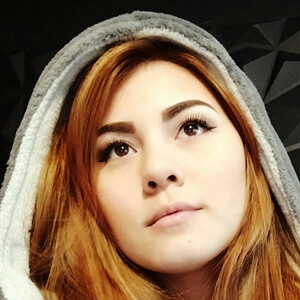 ThatChickParker image 15