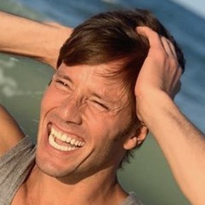 Thayne Jasperson, 45 (舞台演員)