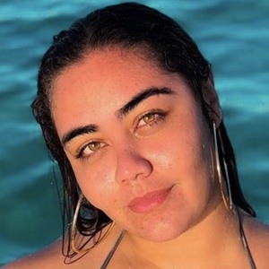 Thaynná Elisa, 26 (YouTube Star)