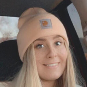 The Hippie Space Cowgirl, 24 (TikTok明星)