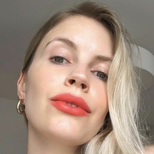 The Lipstick Fever image 7