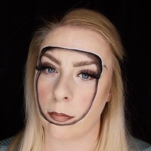 theillusionartist, 38 (TikTok Star)