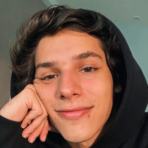 Theo Parizzi, 27 (TikTok明星)