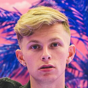 theofficialcasper, 30 (TikTok Star)