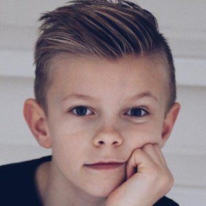 Theoz, 20 (TikTok Star)