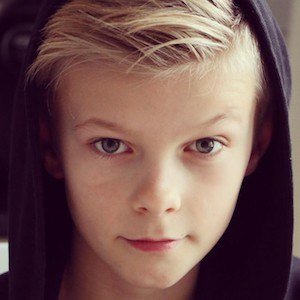 Theoz, 20 (TikTok明星)