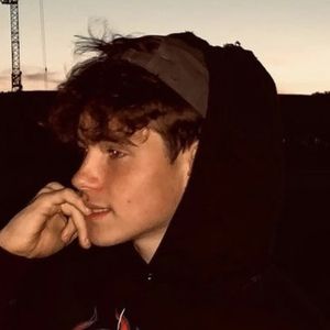 Thom Brier, 23 (TikTok Star)