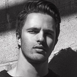 Thomas A. Keal, 32 (Modell)