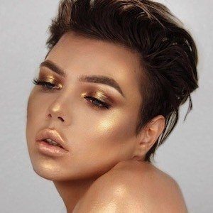 Thomas Halbert, 28 (Star d'Instagram)