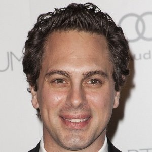 Thomas Sadoski image 5
