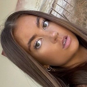 Tia Leoni Zanetti, 26 (YouTube Star)