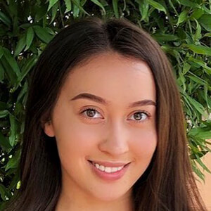 Tiara Nyuzo, 22 (Cantante Pop)