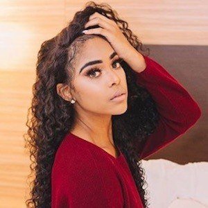 Tiara Yvonne, 31 (Star d'Instagram)