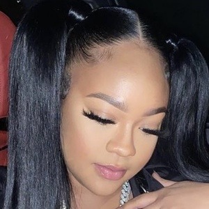 Tiaura Iverson, 29 (Instagram Star)