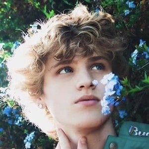 Tie Vlone, 23 (TikTok Star)