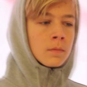 TiesGames, 26 (YouTube Star)