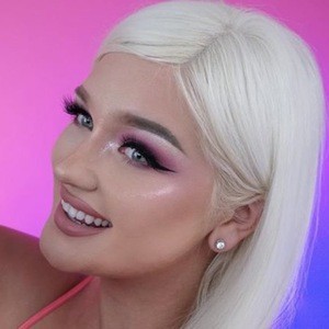 Tiffany Lynette Davis, 35 (Instagram Star)