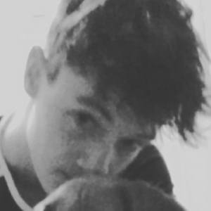 Tiko, 20 (Estrella de YouTube)