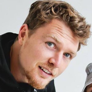 Tim Shieff image 4