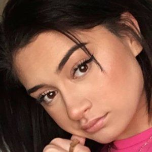 Tina Woods, 26 (Instagram Star)