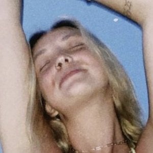 Tinsley Sarett, 26 (TikTok Star)