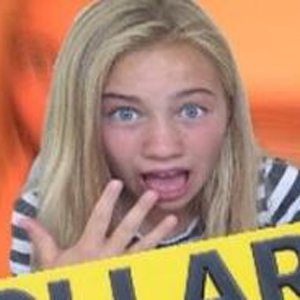 Titi Evelyn & Titi, 22 (YouTube Star)