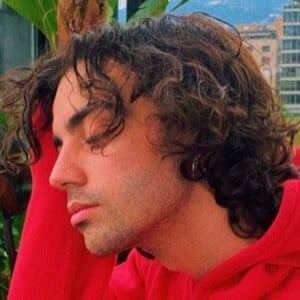 Tom CL, 27 (Поп-певец)