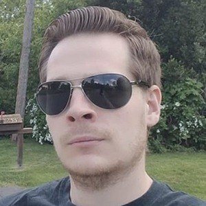 Tom Grossi, 35 (Diễn viên hài)