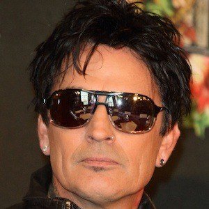 Tommy Lee, 63 (鼓手)