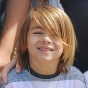 Tommy Rae Skube, 13 (家庭成员)
