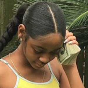 Toni Logan image 7
