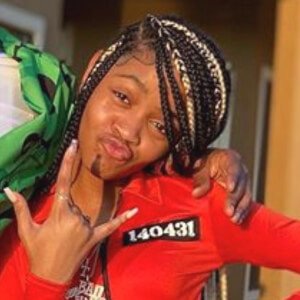 Toni Logan image 8