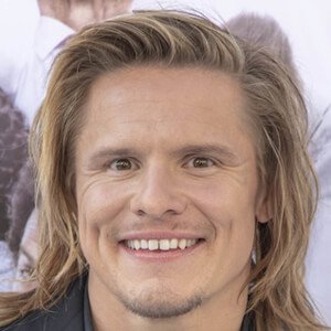 Tony Cavalero image 7