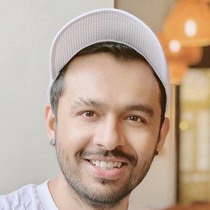 Tony Kakkar image 4
