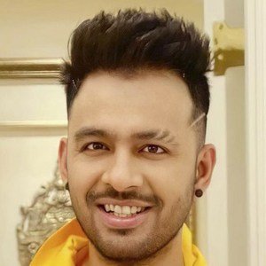 Tony Kakkar image 8